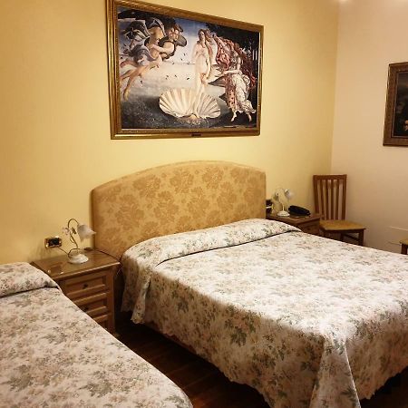 Hotel La Rosa Ronta Ngoại thất bức ảnh
