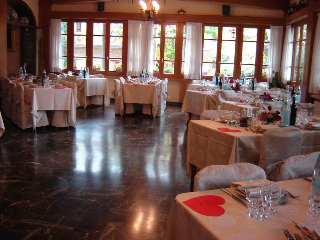 Hotel La Rosa Ronta Ngoại thất bức ảnh