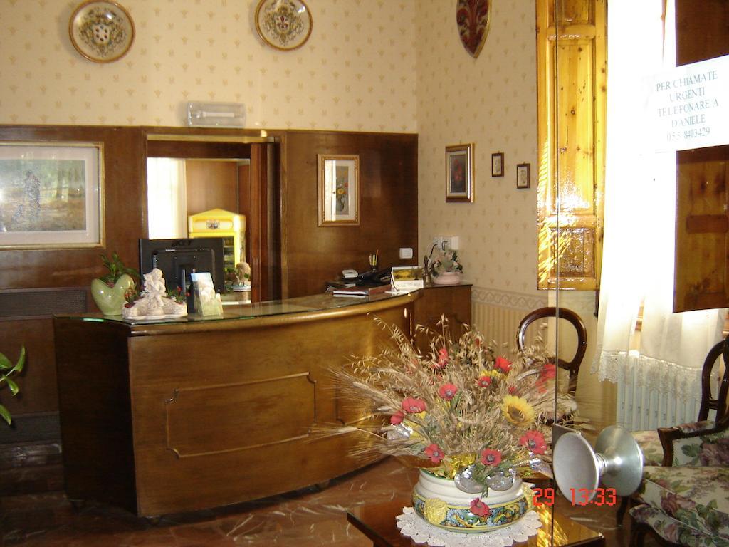 Hotel La Rosa Ronta Ngoại thất bức ảnh