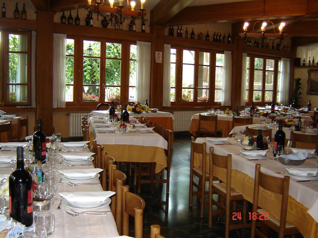 Hotel La Rosa Ronta Ngoại thất bức ảnh